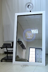 Electric Entertainment magic-mirror-photobooth Picture